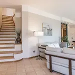 La Perla, Willa