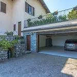 La Perla, Villa *