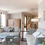 Villa La Perla, *