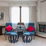 La Perla, Villa