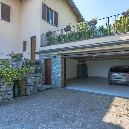 La Perla, Villa *